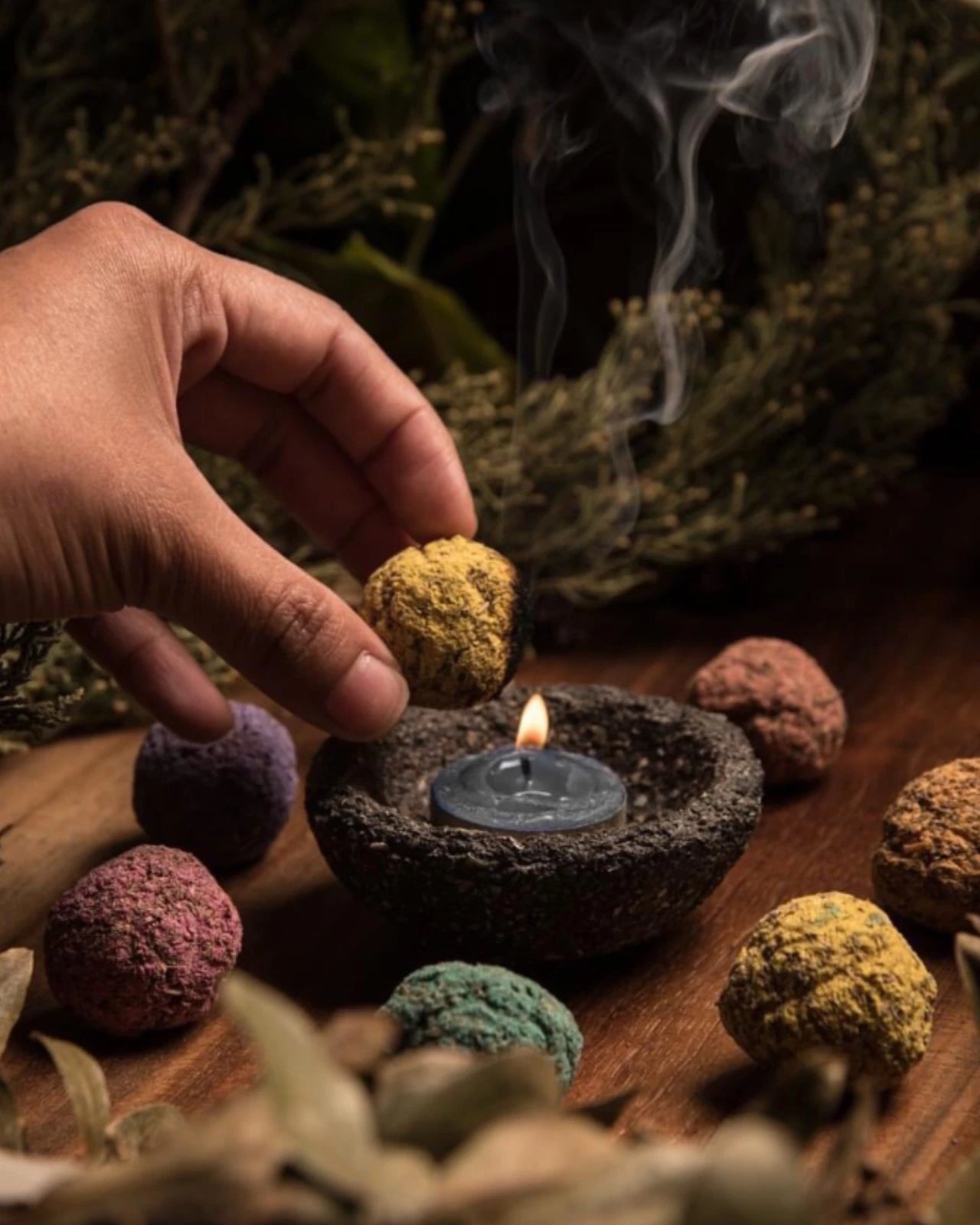 Bombitas di Sagrada Madre | Sfere di smudge naturali sostenibili per rituali intenzionali di fumiginazione con erbe sacre e resine