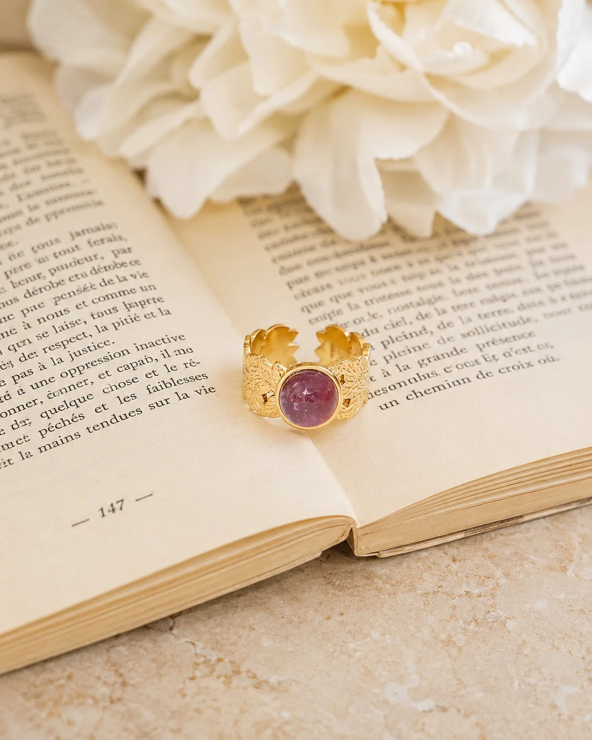 Anello Daphne artigianale made in Paris regolabile con foglie incise e pietra naturale in acciaio inossidabile | Ametista | Roma