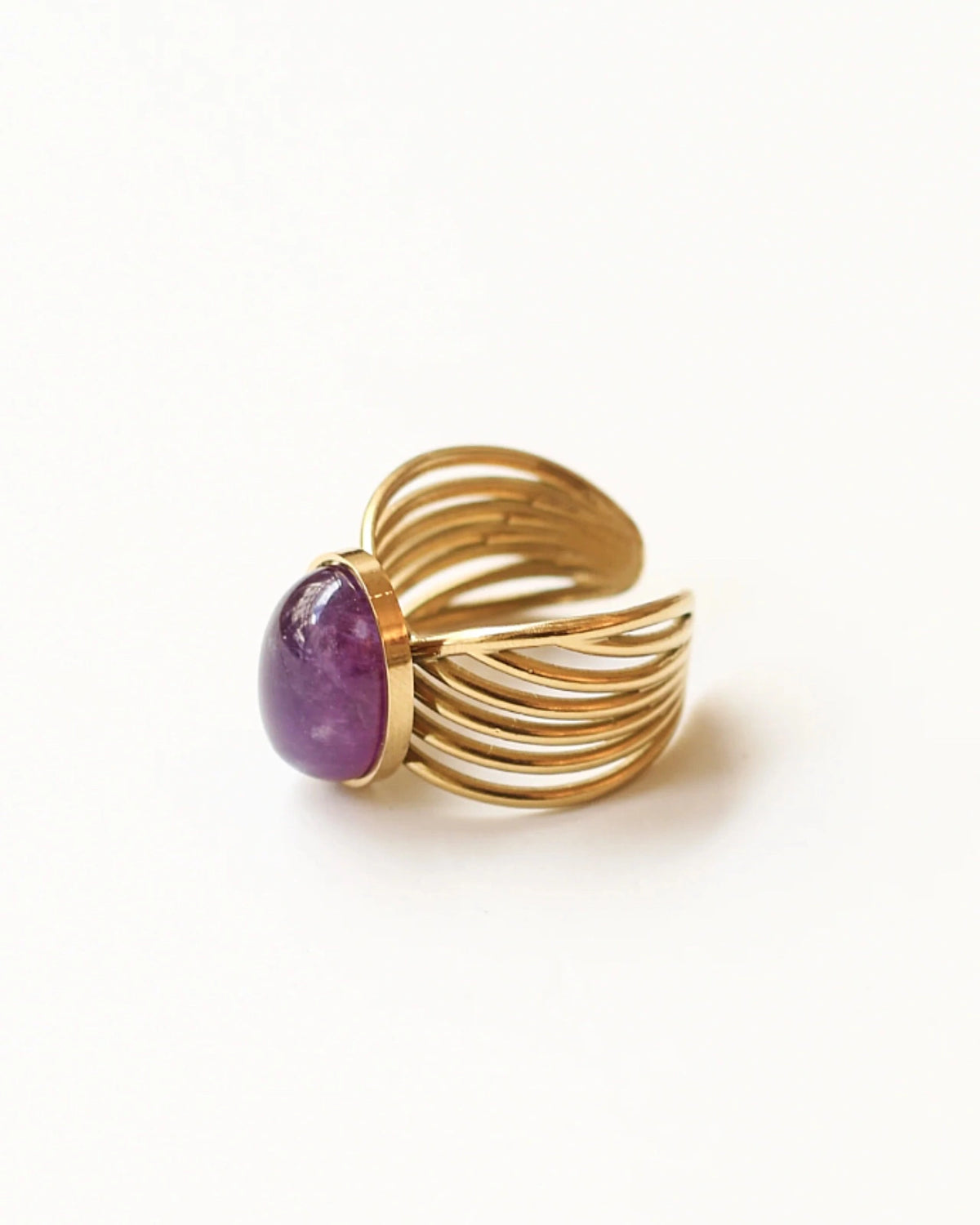 Anello Iride con pietra naturale e design ad ali | Acciaio inossidabile placcato oro con ametista - Made in Paris | Io Sono La Luce Roma