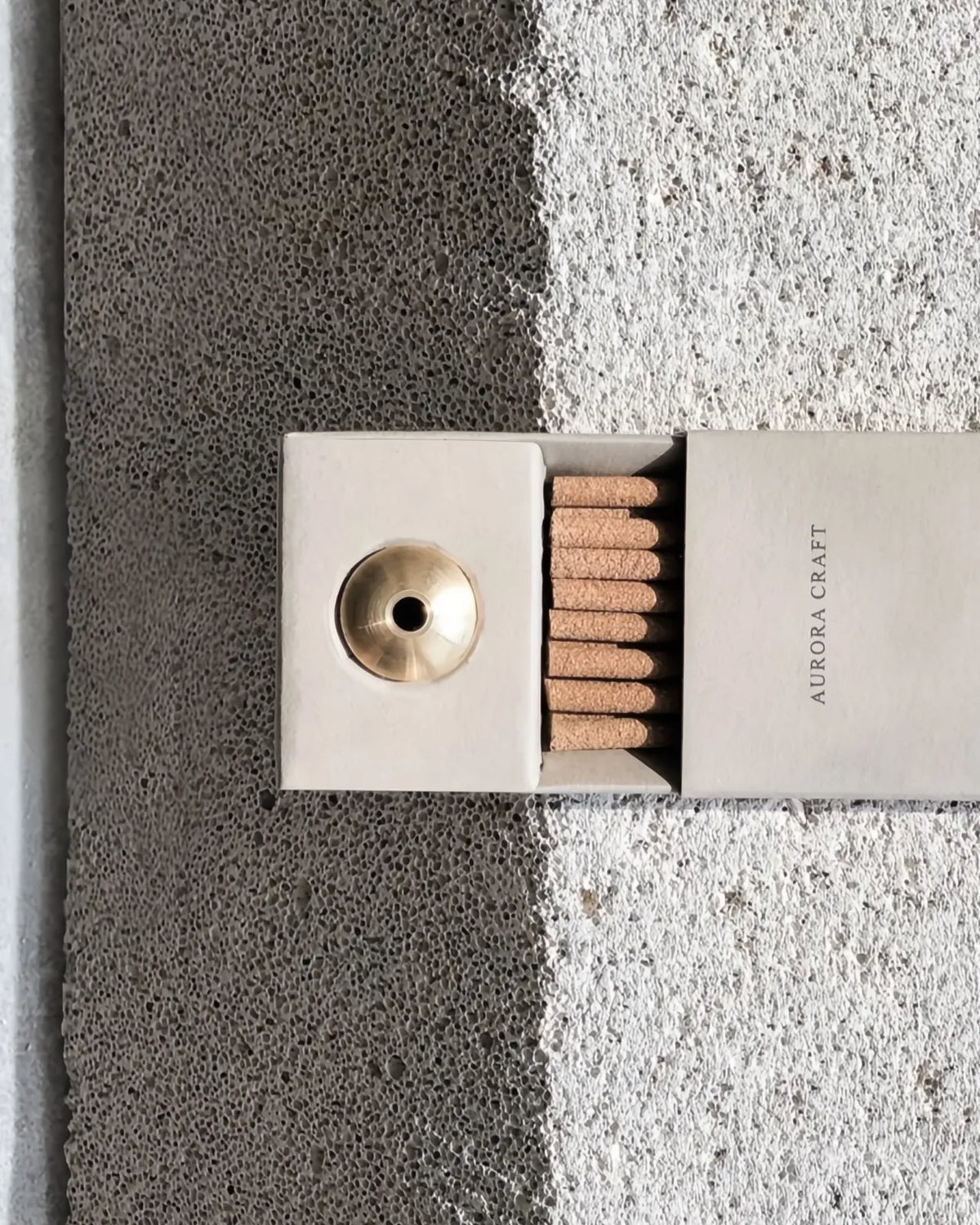 Box bastoncini d'incenso con porta incenso ottone