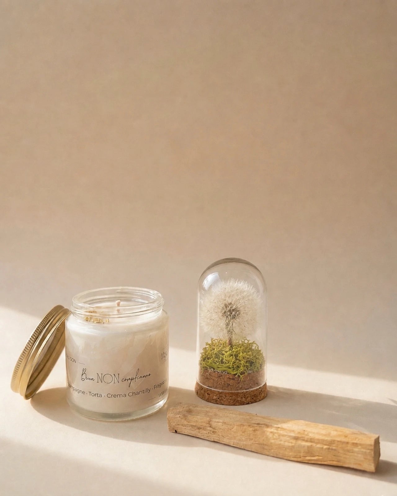 Gift box per celebrare occasioni speciali: candela profumata cera di soia, fiore dei desideri ( soffione dandelion dente di leone ) e palo santo | Buon Non Compleanno