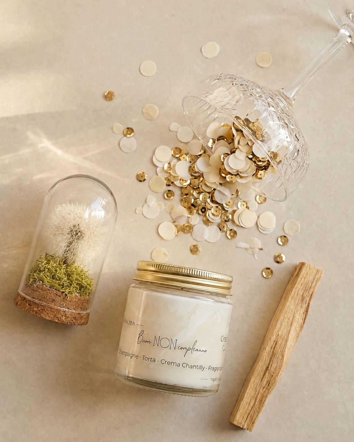 Gift box per celebrare occasioni speciali: candela profumata cera di soia, fiore dei desideri ( soffione dandelion dente di leone ) e palo santo | Buon Non Compleanno - Alice nel Paese delle Meraviglie: per rendere straordinario ogni giorno