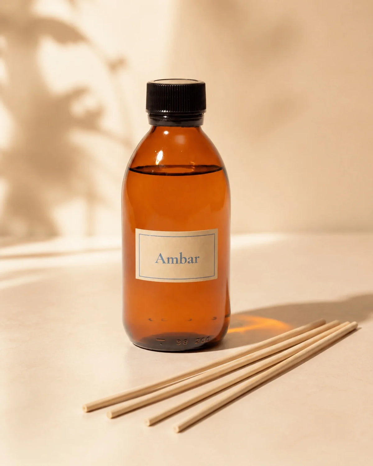 Ricarica 200 ml per diffusore a bastoncini fragranza d'ambiente note di ambra vaniglia e rosa per profumare casa | Made in Italy - Io Sono La Luce Roma
