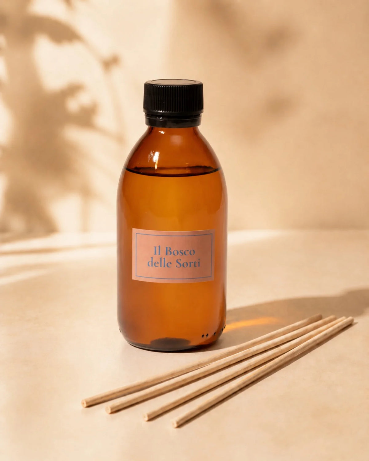 Ricarica 200 ml per diffusore a bastoncini per ambiente fragranza legnosa con nocciola tostata sandalo e vetiver per profumare casa | Made in Italy - Io Sono La Luce Roma