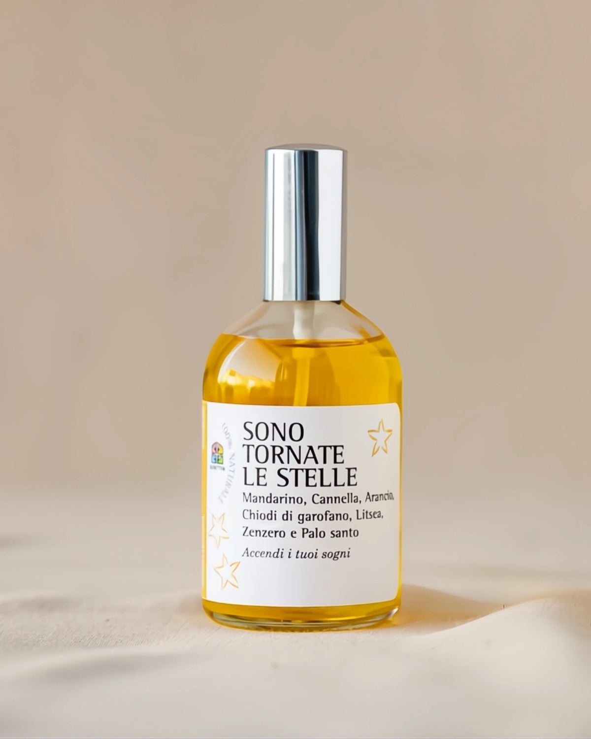 spray profumo d'ambiente naturale aromaterapico speziato con Arancio, Cannella, Mandarino. Per ambienti e tessuti.