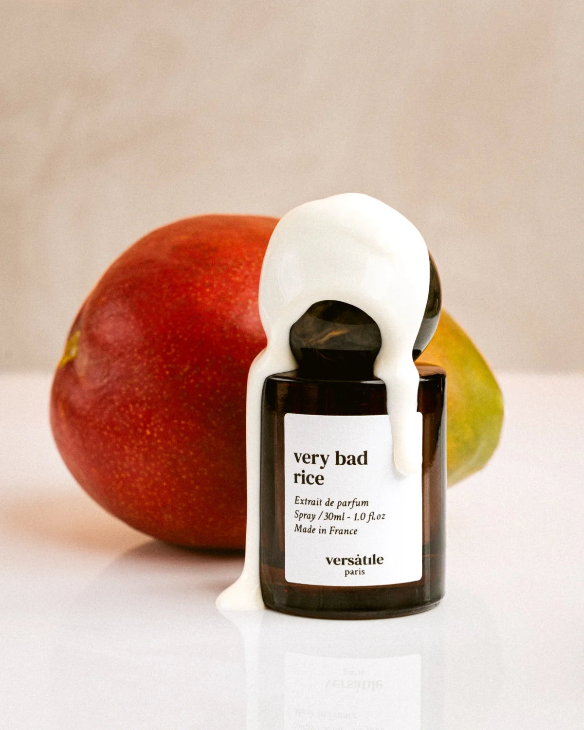 Flacone spray Very Bad Rice 30 ml — Estratto Versatile Paris, profumo esotico tropicale note di mango, cocco e riso appiccicoso 
